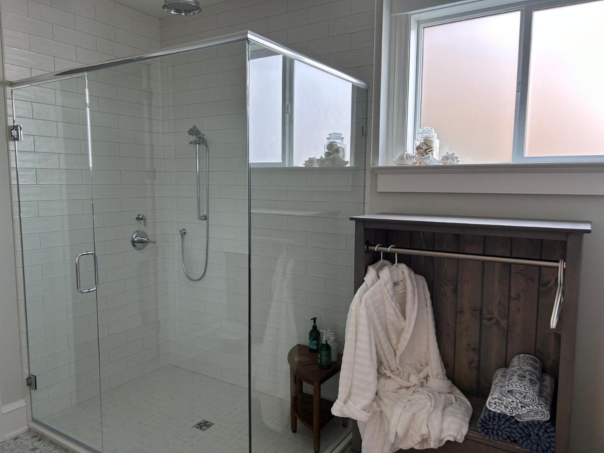 Ocean Front Private Suite Victoria Dış mekan fotoğraf